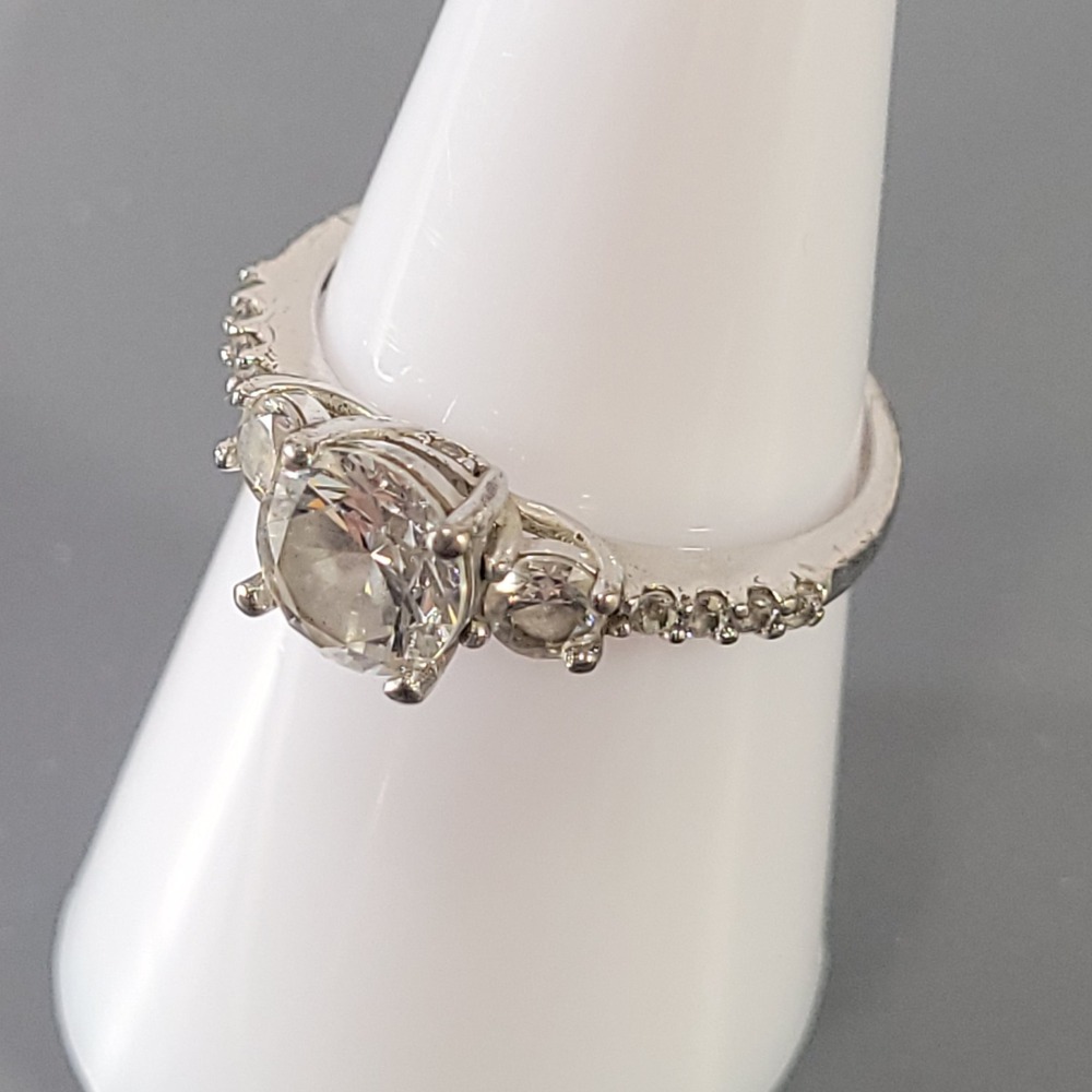 SW Sterling Silver Ring Engagement 925 Cubic‎ Zirconia Three Stone Size 8